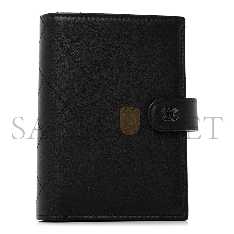 CHANEL GRAINED CALFSKIN QUILTED PASSPORT HOLDER WALLET SO BLACK A96066 (15*10*3cm)